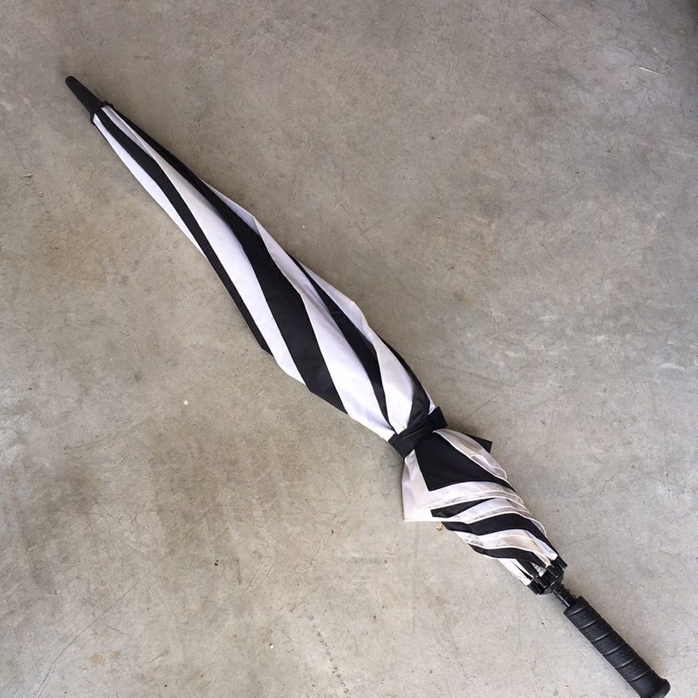 Used H-Town Shell Houston Open Golf Bag Umbrella